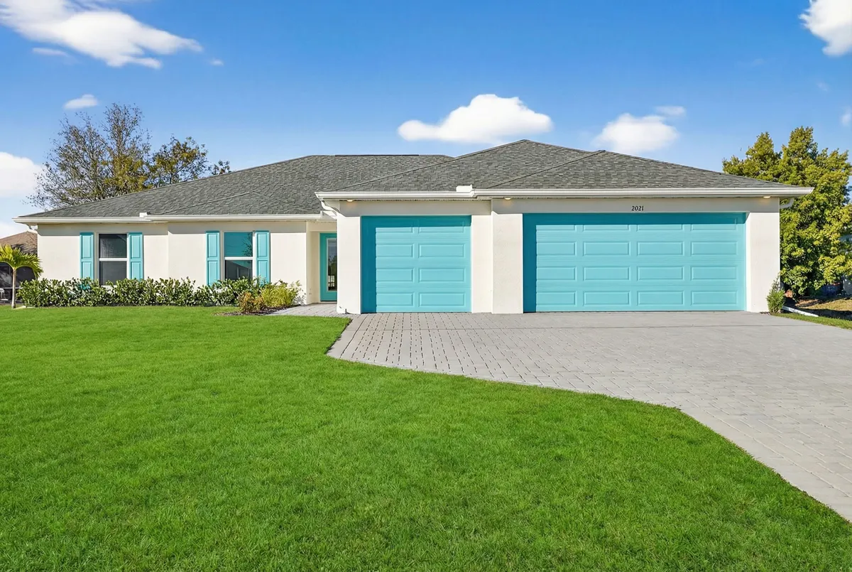 paradis cove cape coral hero image